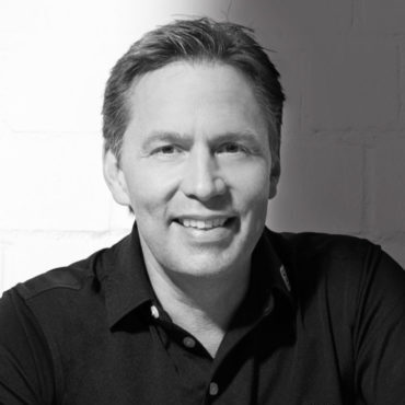 1.Leon-Swinkels-e1625641440560-370x450_c-2